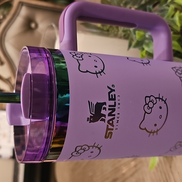 Stanley Purple Hello Kitty Tumbler with Straw 40oz - Picture 3 of 9